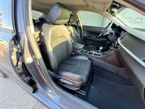 Used 2019 Kia Optima S w/ S Panoramic Sunroof Package image 28