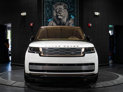Used 2023 Land Rover Range Rover SV AWD/4WD image 23