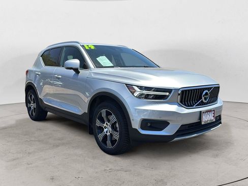 Used 2019 Volvo XC40 T5 Inscription AWD/4WD image 1