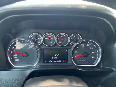 Used 2019 Chevrolet Silverado 1500 RST image 24