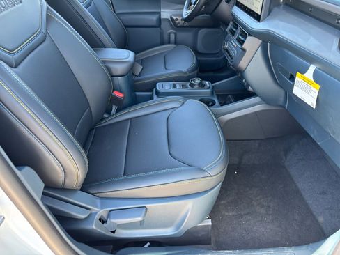 New 2025 Ford Maverick Lobo image 19