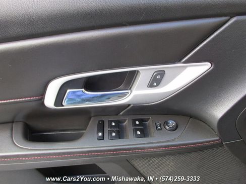 Used 2015 GMC Terrain SLE image 8