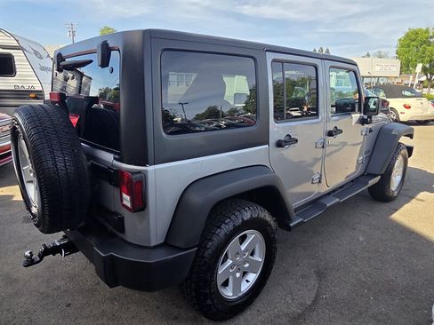 Used 2018 Jeep Wrangler Unlimited Sport S AWD/4WD image 5