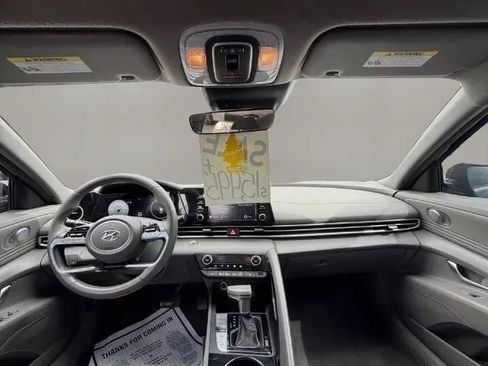 Used 2021 Hyundai Elantra SEL w/ Convenience + Premium Package FWD image 12