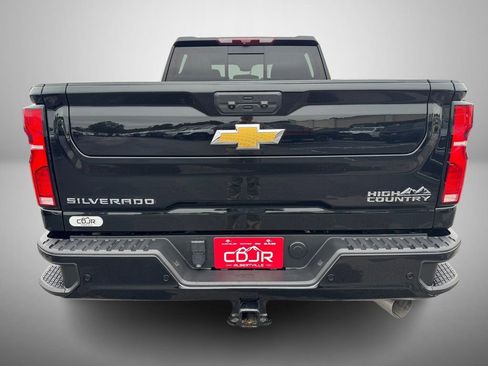 Used 2024 Chevrolet Silverado 2500 High Country w/ High Country Premium Package image 7