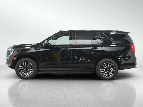 Used 2023 GMC Yukon AT4 w/ Technology Package AWD/4WD image 2