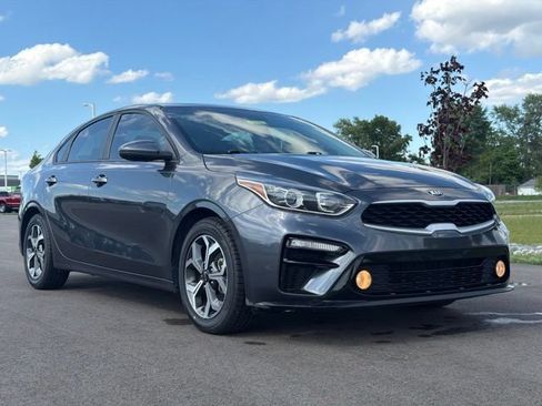 Used 2021 Kia Forte LXS FWD image 1