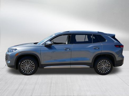 Certified 2025 Volkswagen Tiguan S w/ 18" Wheel Package AWD/4WD image 4