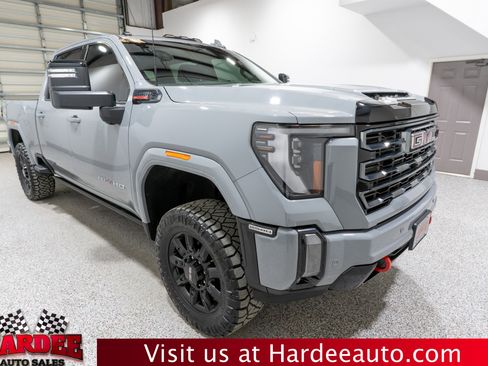 Used 2024 GMC Sierra 2500 AT4 w/ AT4 Premium Plus Package image 6
