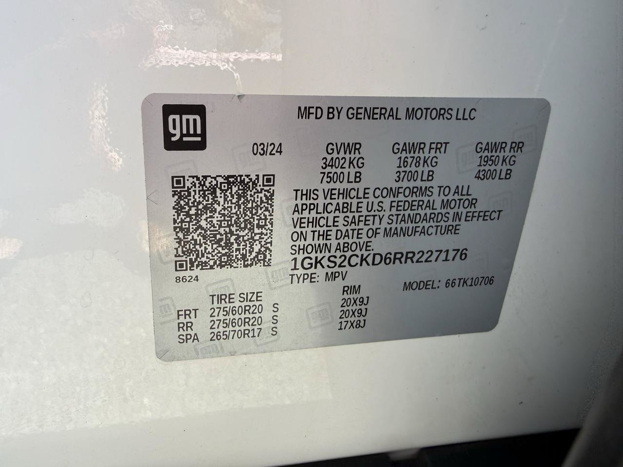 Used 2024 GMC Yukon AT4 w/ Technology Package AWD/4WD image 52