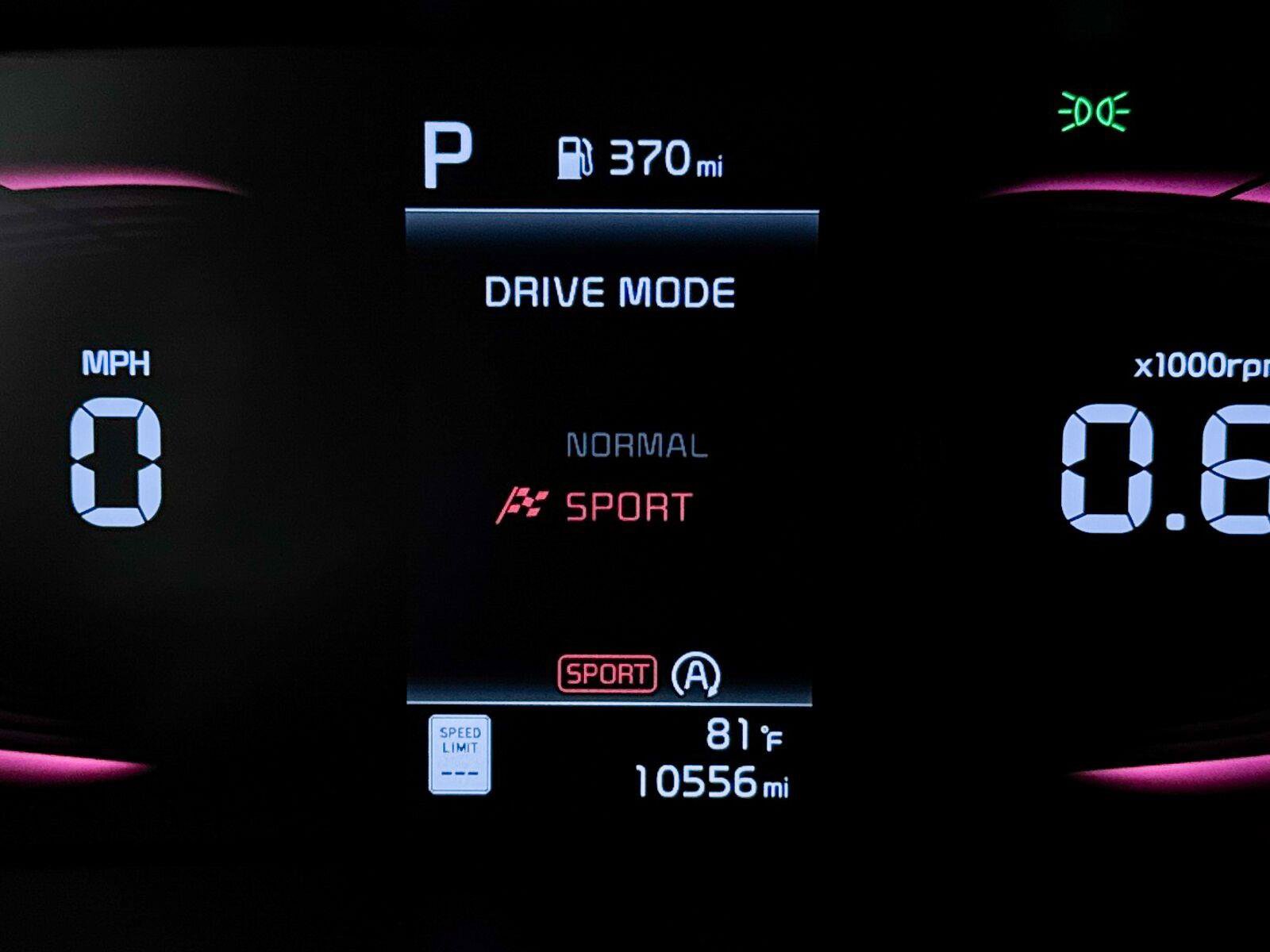 Used 2025 Kia Soul LX w/ LX Technology Package FWD image 9
