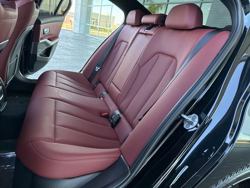 Used 2023 BMW M340i RWD image 12