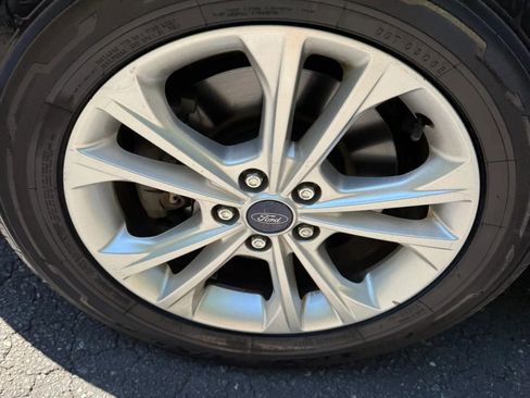 Used 2017 Ford Escape SE AWD/4WD image 26