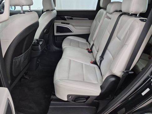 Used 2020 Kia Telluride S w/ S 8 Passenger Seating Package FWD image 28
