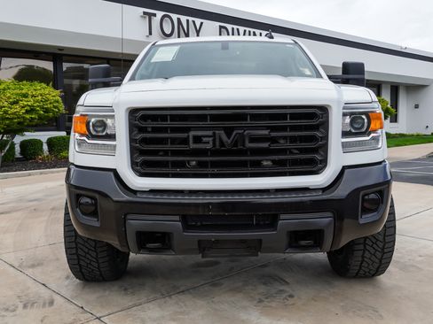 Used 2016 GMC Sierra 2500 SLE w/ SLE Preferred Package AWD/4WD image 3