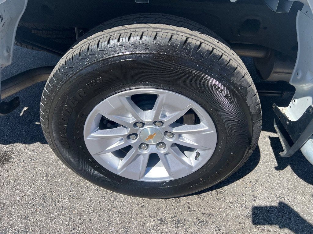 Used 2025 Chevrolet Silverado 1500 W/T RWD image 38