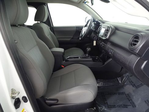 Used 2019 Toyota Tacoma SR w/ SX Package image 14