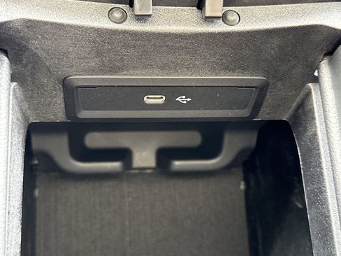 New 2026 Mercedes-Benz GLS 450 4MATIC image 38