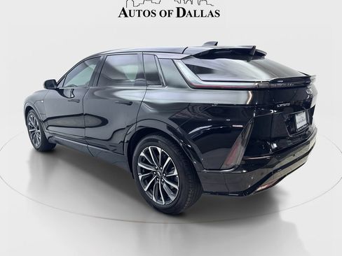 Used 2024 Cadillac Lyriq Sport w/ LPO, Floor Liner Package RWD image 9