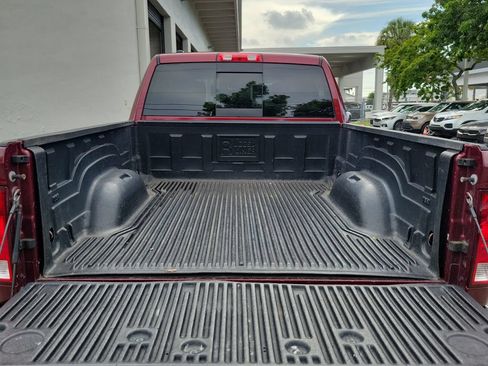 Used 2019 RAM 1500 Classic SLT AWD/4WD image 10