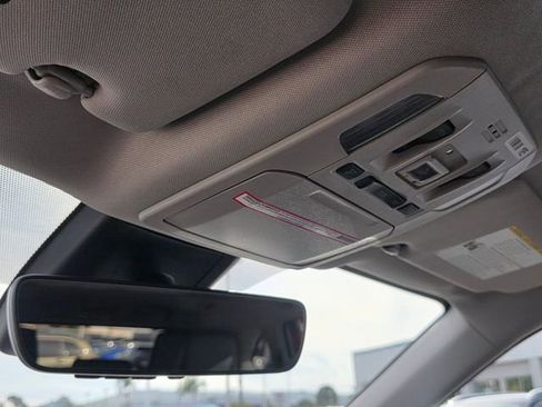 Used 2023 Toyota Highlander XLE image 36