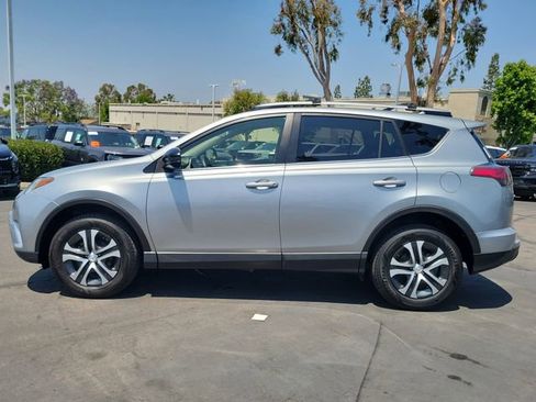 Used 2018 Toyota RAV4 LE w/ All Weather Liner Package FWD image 25