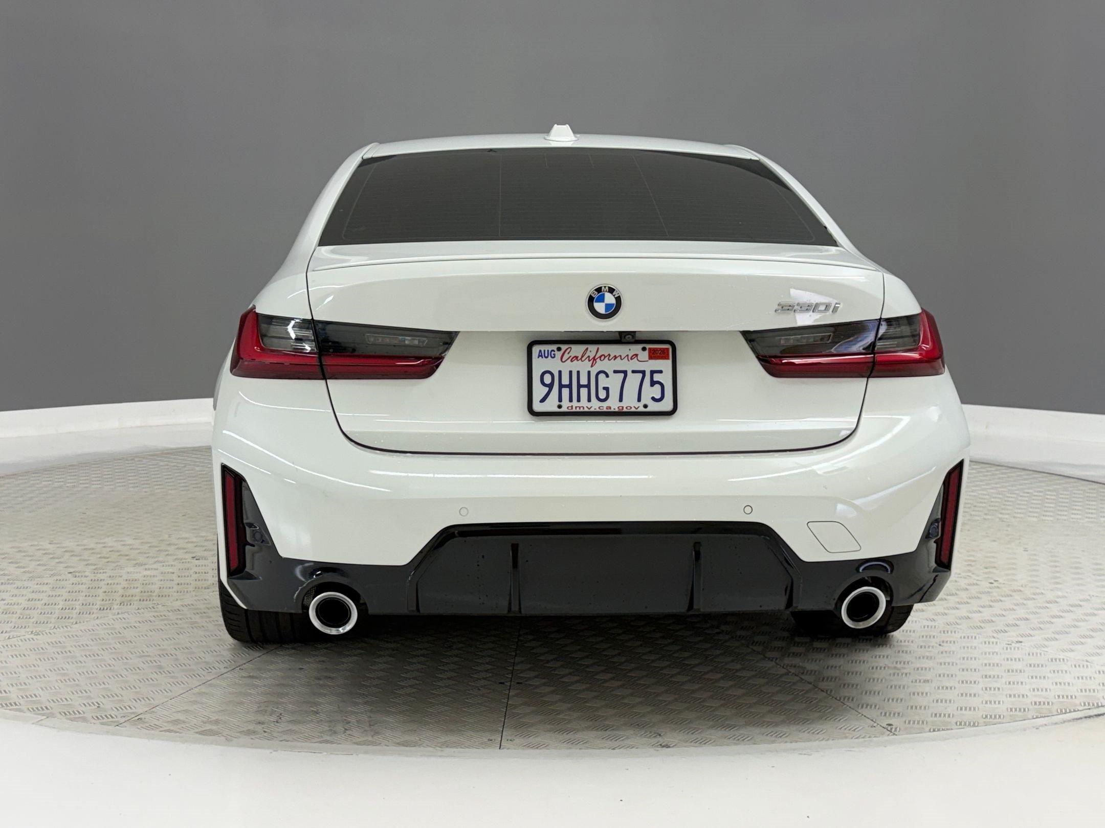Certified 2023 BMW 330i Sedan w/ M Sport Package RWD image 10