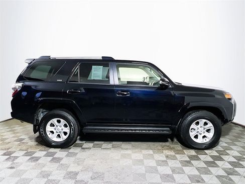 Certified 2024 Toyota 4Runner SR5 Premium image 9