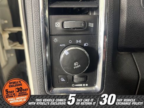 Used 2016 RAM 1500 Laramie w/ Convenience Group image 25