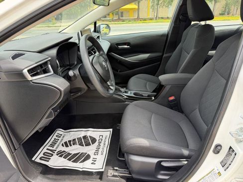 Used 2021 Toyota Corolla LE w/ Carpet Mat Package (TMS) FWD image 10