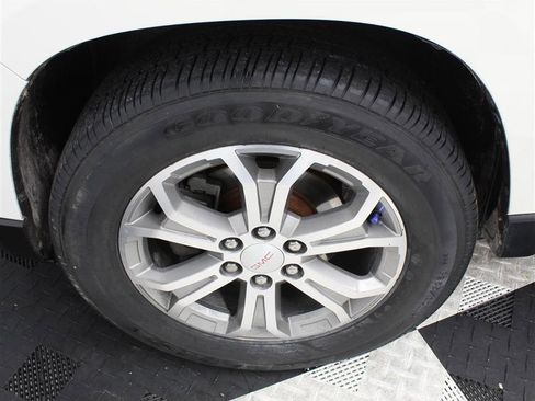 Used 2015 GMC Acadia SLT image 20