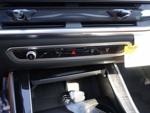 Used 2026 BMW X5 sDrive40i w/ M Sport Package RWD image 18