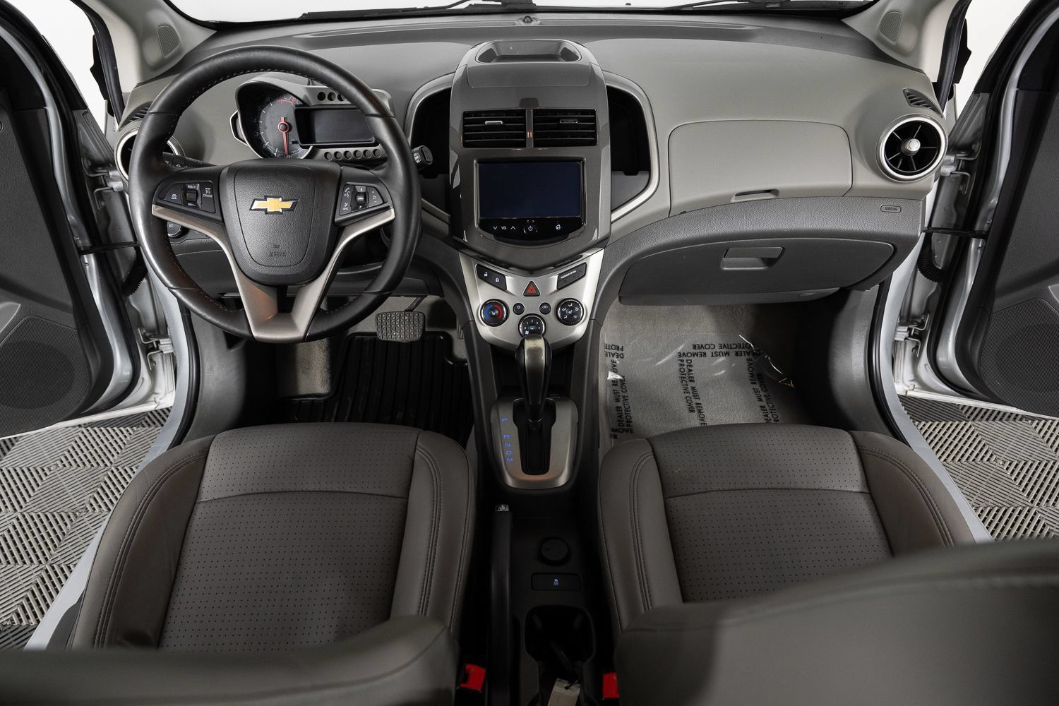Used 2015 Chevrolet Sonic LTZ FWD image 33