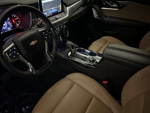 Used 2024 Chevrolet Blazer Premier w/ Enhanced Convenience Package image 12