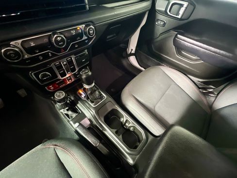 Used 2024 Jeep Wrangler Unlimited Rubicon image 26