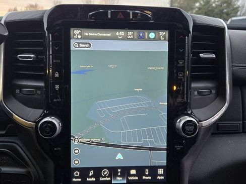 Used 2024 RAM 2500 Laramie w/ Sport Appearance Package image 15