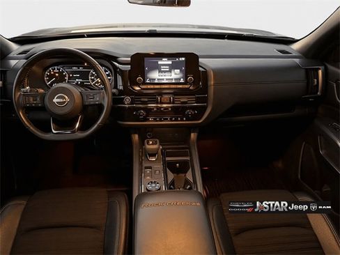 Used 2024 Nissan Pathfinder Rock Creek image 9