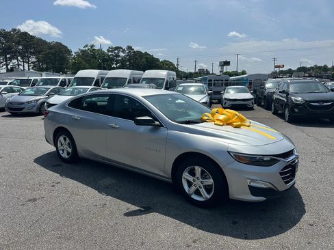 Used 2020 Chevrolet Malibu LS FWD image 13