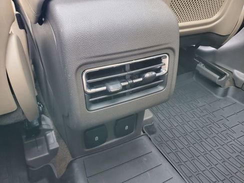 Used 2024 Lincoln Corsair AWD w/ Equipment Group 101A image 24