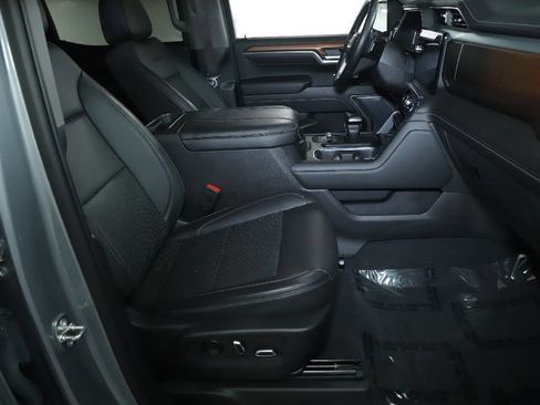 Used 2023 GMC Sierra 1500 Denali w/ Technology Package AWD/4WD image 34
