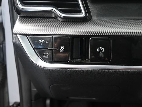 Used 2023 Kia Sportage SX image 30