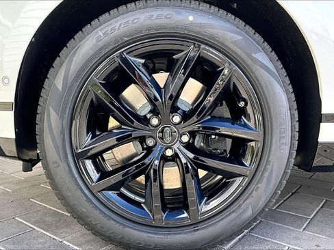 New 2026 Land Rover Range Rover Velar Dynamic SE image 12