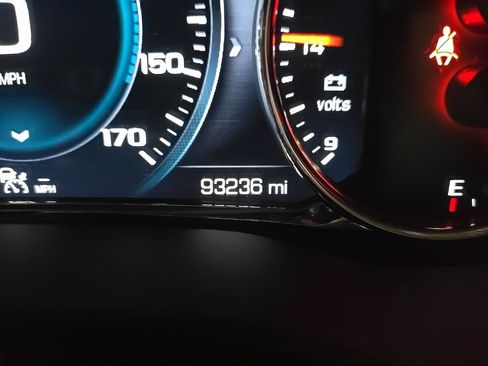 Used 2017 GMC Acadia Denali w/ Technology Package AWD/4WD image 23