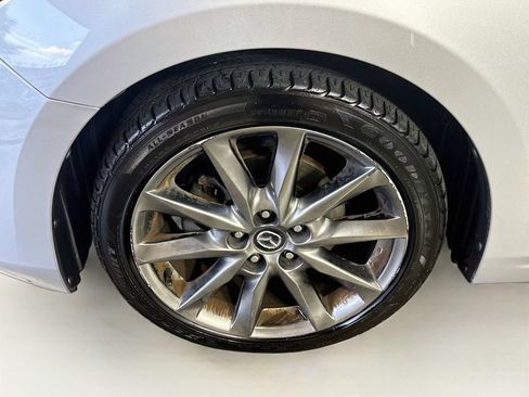 Used 2018 MAZDA MAZDA3 Grand Touring FWD image 39