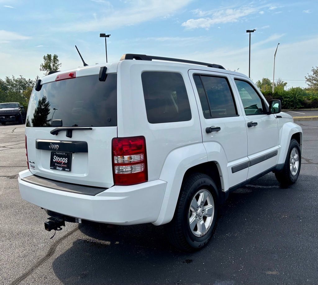 Used 2011 Jeep Liberty Sport w/ Popular Equipment Group AWD/4WD image 8
