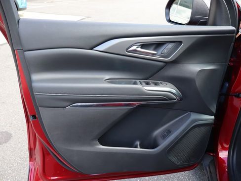 New 2025 Chevrolet Traverse LT w/ Sun and Wheel Package image 8