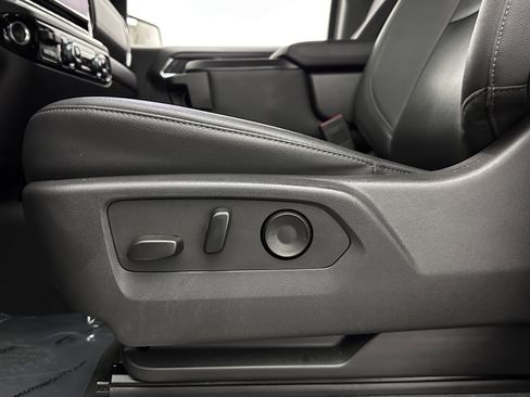 Used 2025 GMC Sierra 1500 SLT RWD image 13