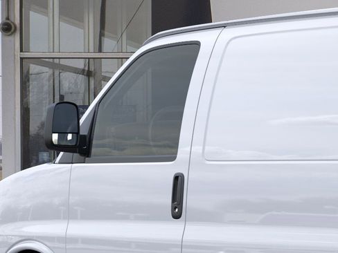 New 2026 GMC Savana 3500 Extended RWD image 12