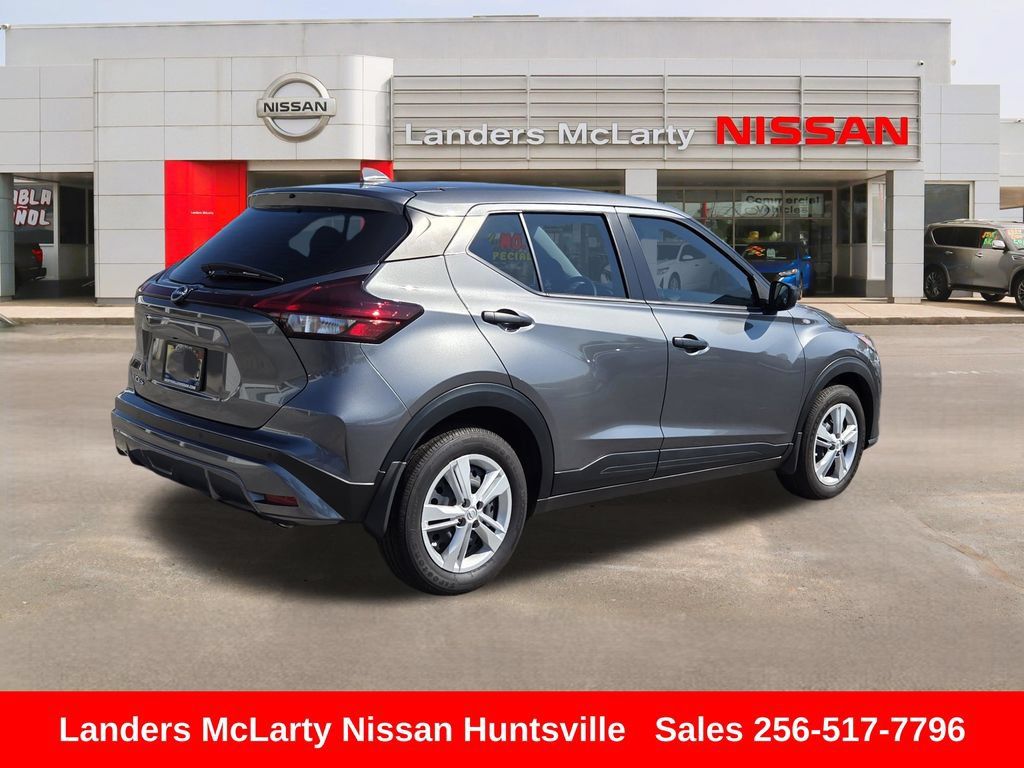 Used 2025 Nissan Kicks Play S FWD image 3