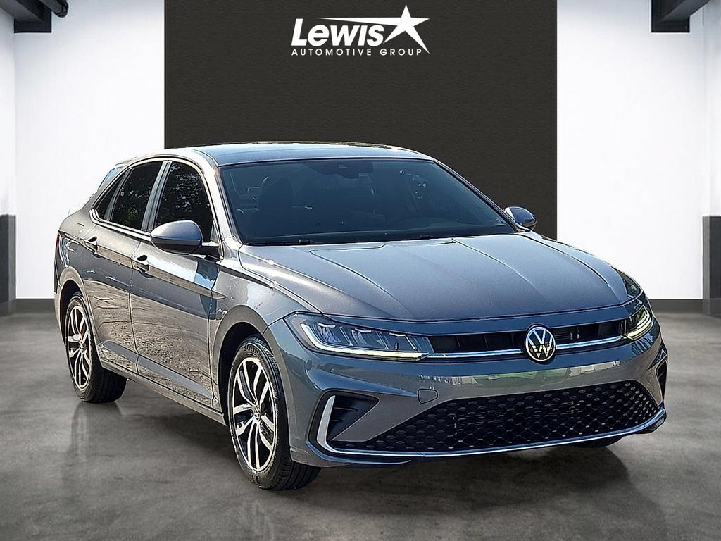 Used 2025 Volkswagen Jetta SE FWD image 6
